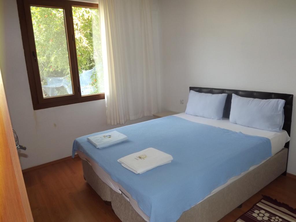 George House Bed & Breakfast Faralya Luaran gambar