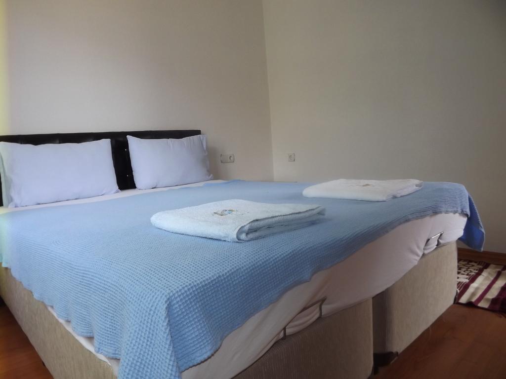 George House Bed & Breakfast Faralya Luaran gambar