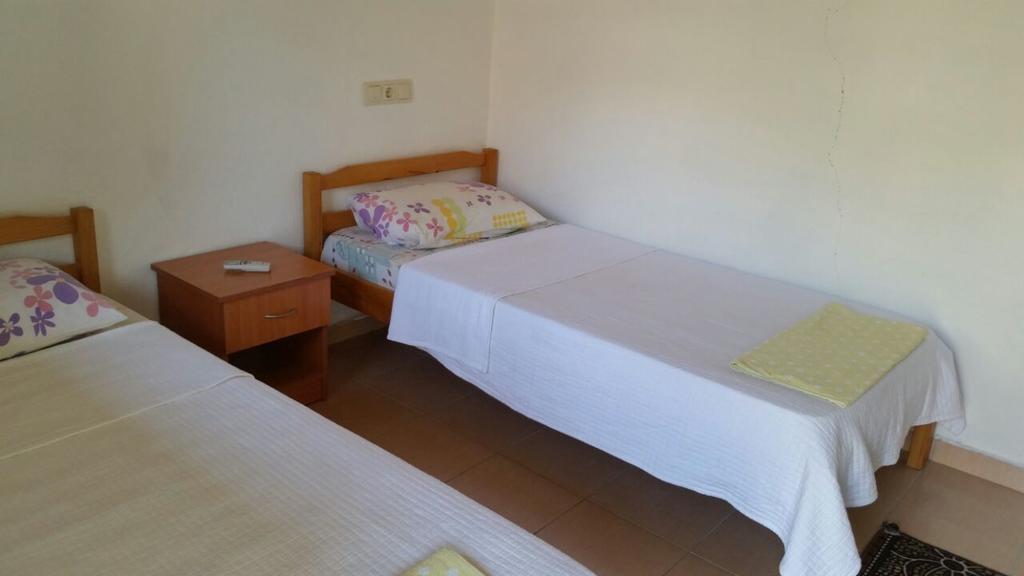 George House Bed & Breakfast Faralya Luaran gambar