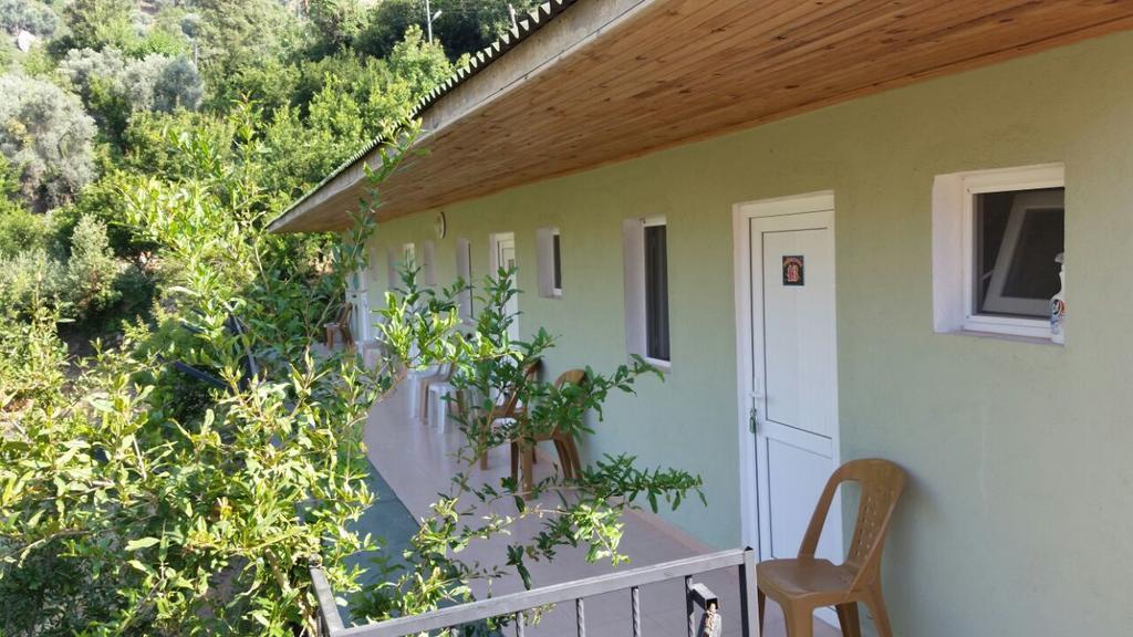 George House Bed & Breakfast Faralya Luaran gambar