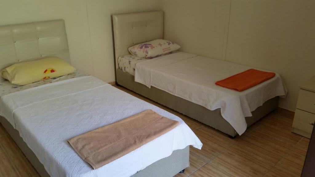 George House Bed & Breakfast Faralya Luaran gambar