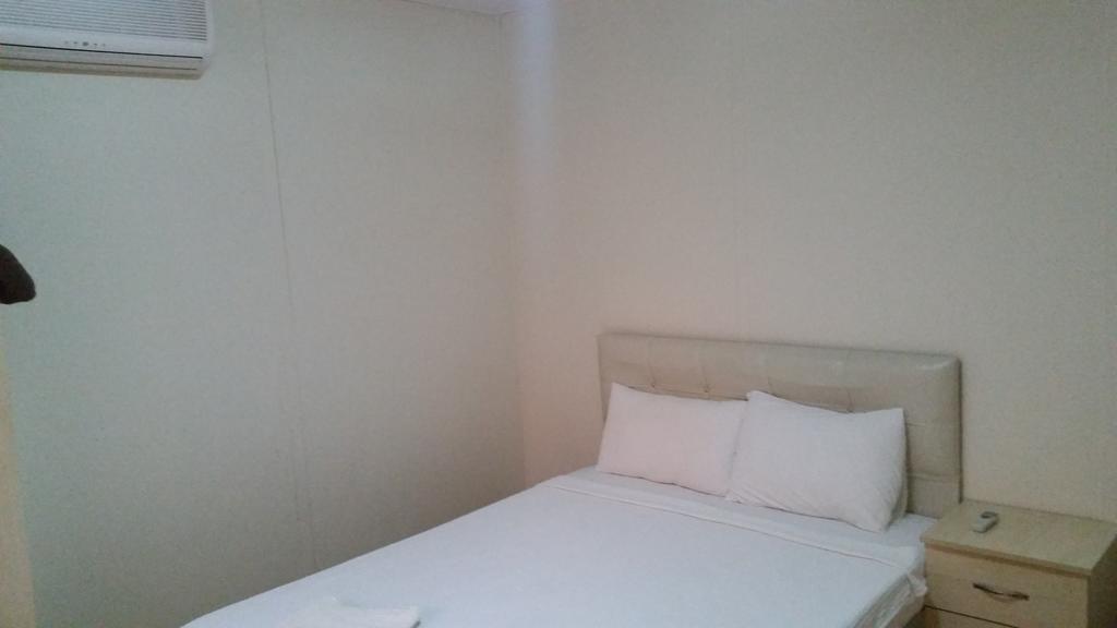 George House Bed & Breakfast Faralya Luaran gambar